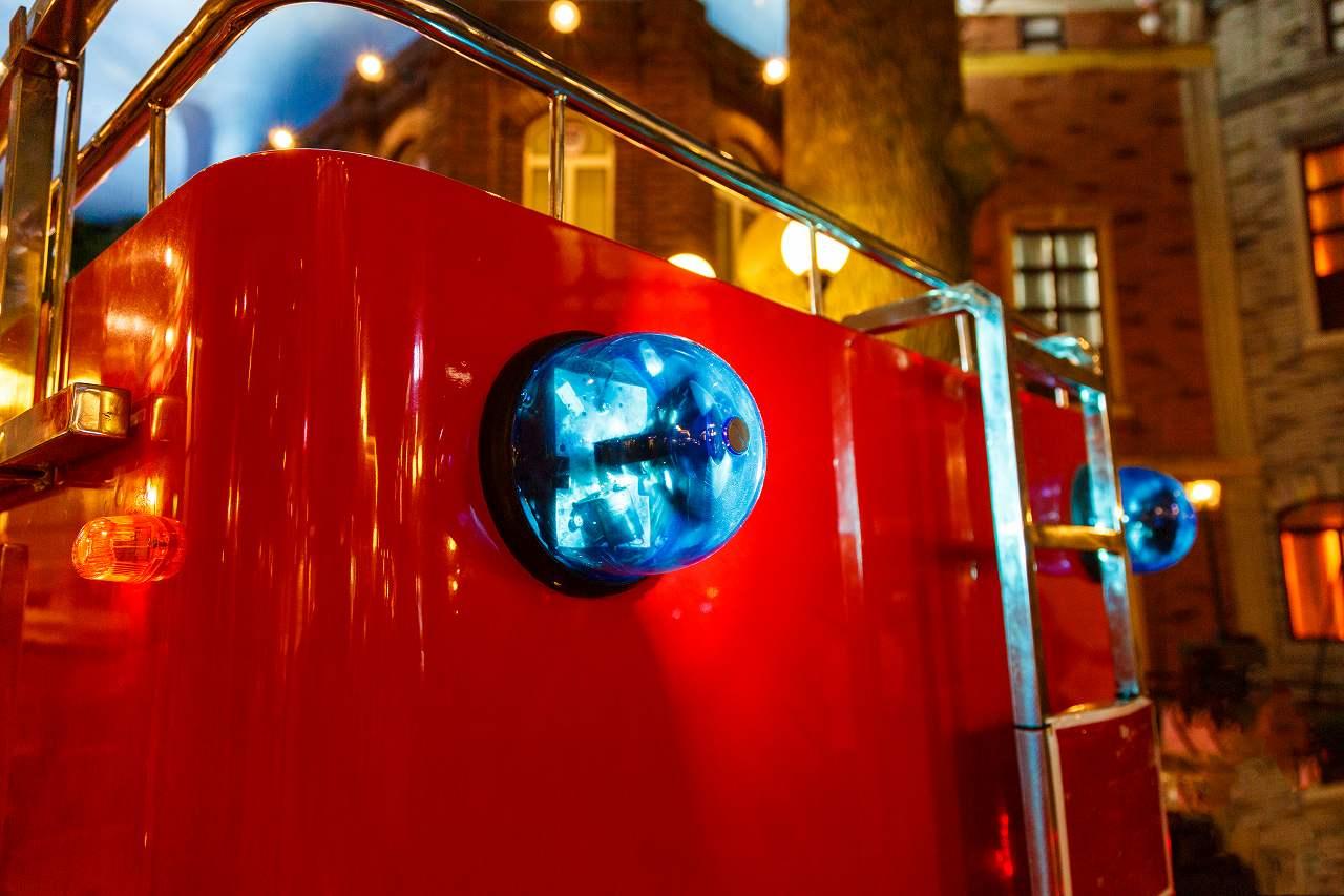 blue-flashing-light-red-ambulance-fire-fighters