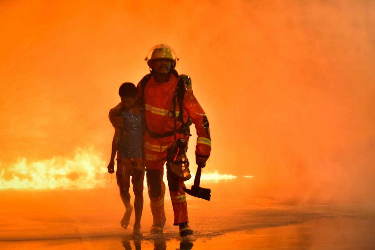 blurs-silhouettes-firefighters-extinguishing-fires-helping-victims (1)