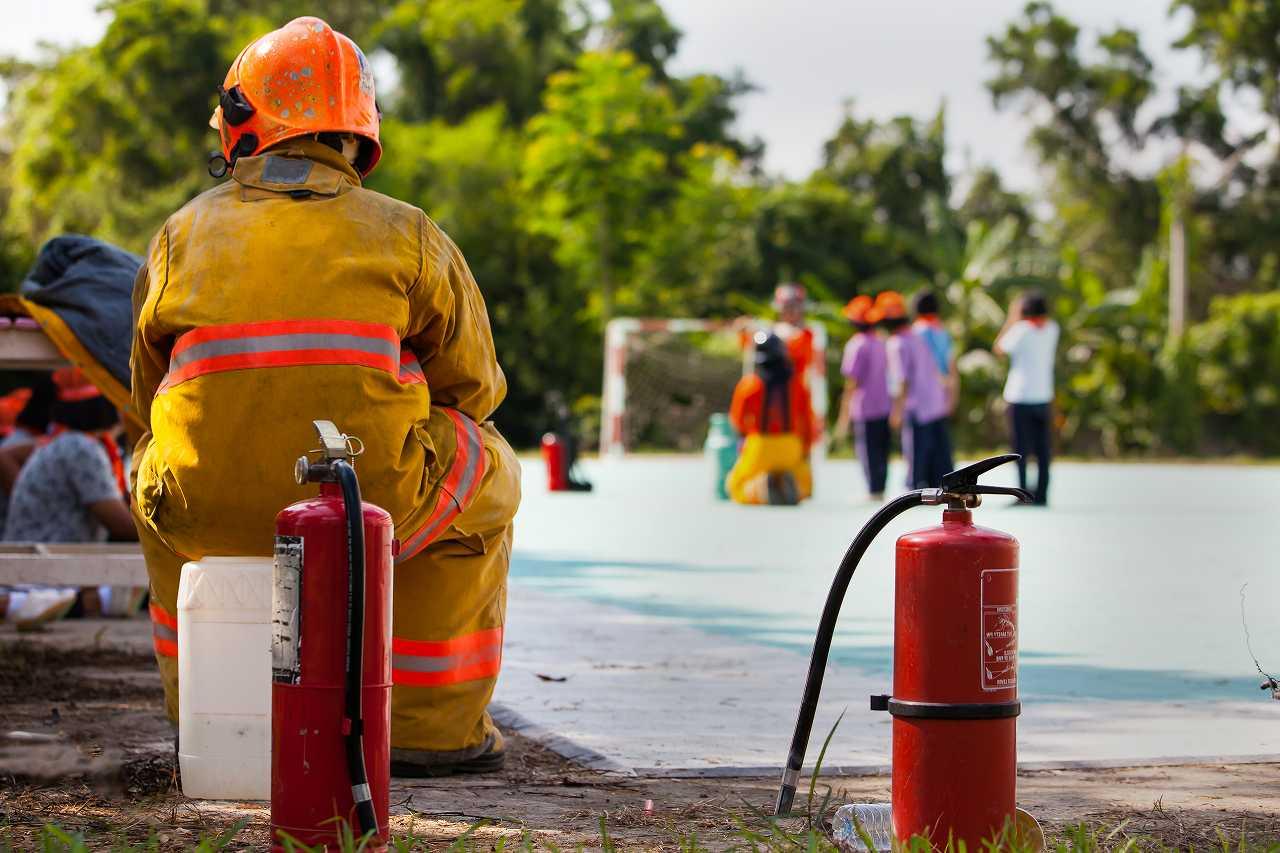 firefighter-with-fire-suit-protect-fire-fighter-training-firefighters