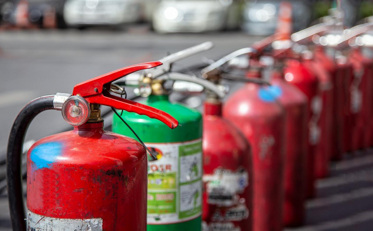 firefighters-extinguish-house-practice-firefighters-operation