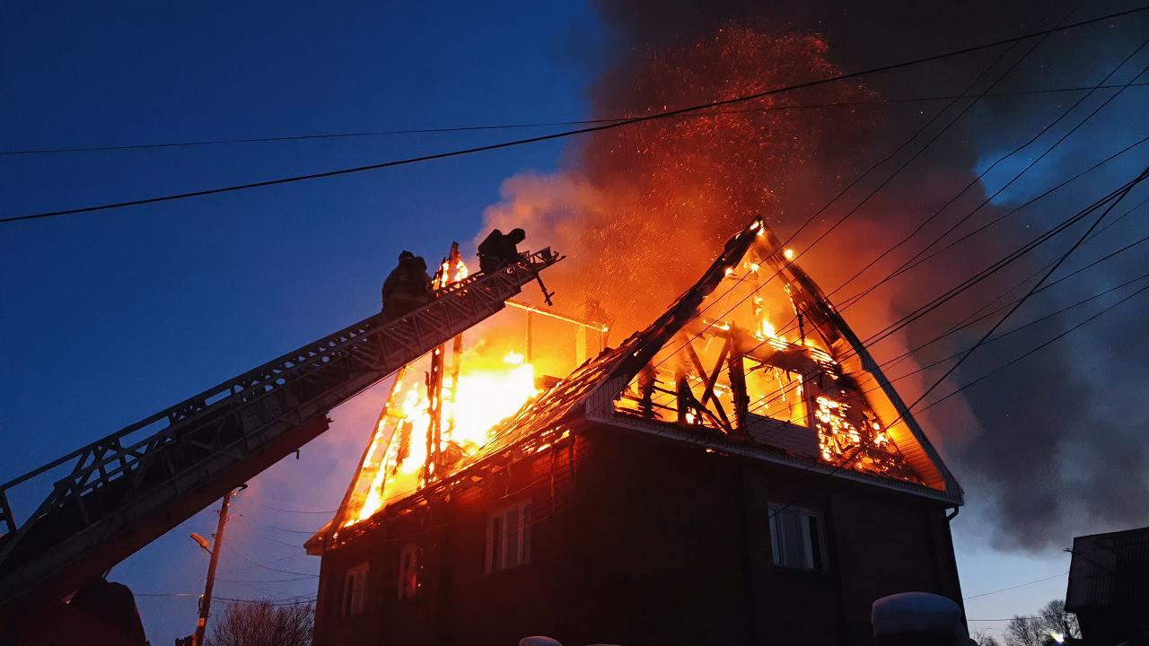 roof-house-is-fire-residential-building-burn-village-firefighters-put-out-fire-from-crane-from-smoke-sparks